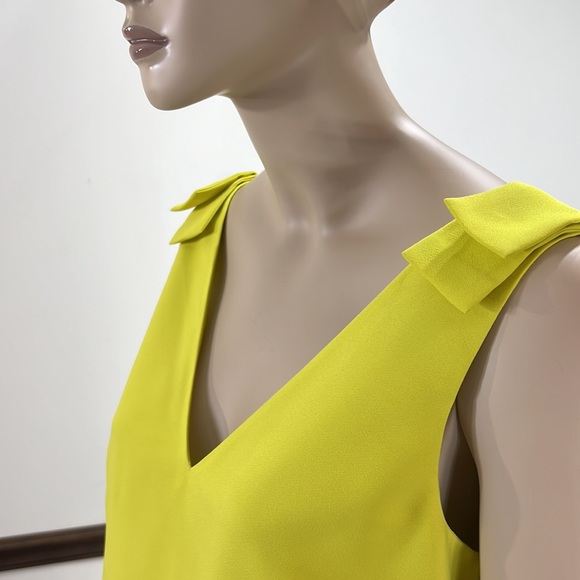 Banana Republic chartreuse (yellow) sleeveless top. - Picture 4 of 4